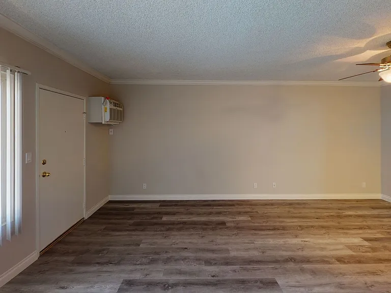 Casa Patrina Apts...Gorgeous Newly Remodeled Apartments...CALL NOW! — Photo 10