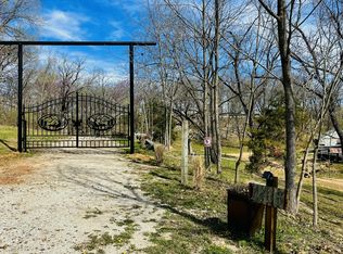 1433 E Warren Avenue, Ozark, MO 65721