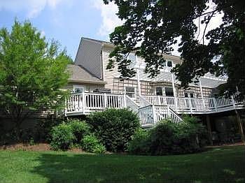 2nd image of 1303 Meadow Glen Dr