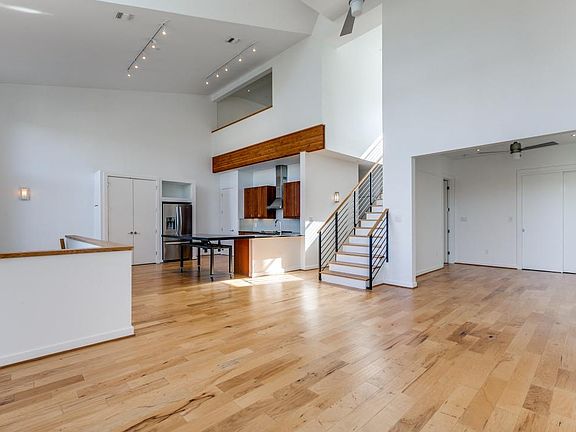 5th image of 128 Marcia Pl APT 202
