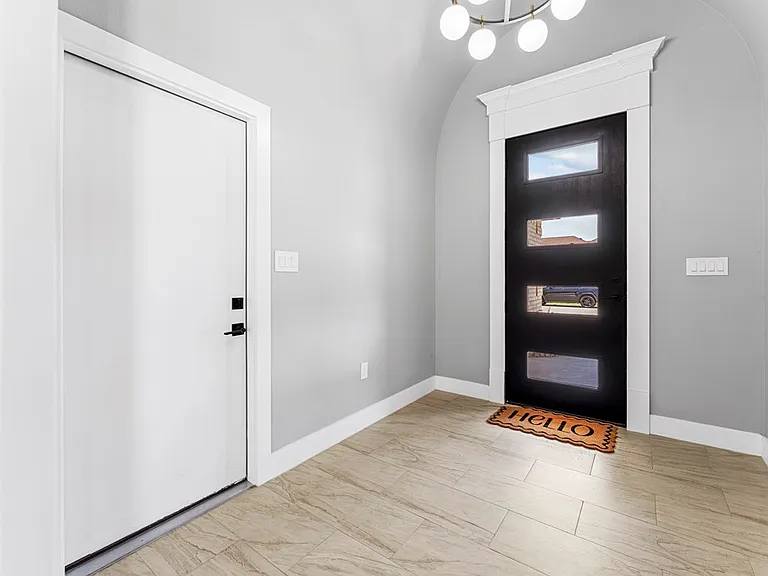 1001 Sparhawk Dr — Photo 18