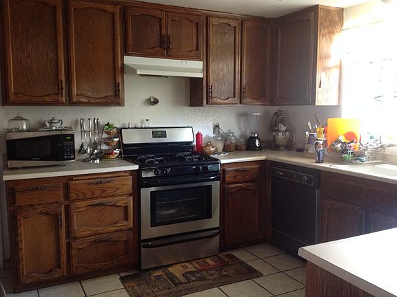 3rd image of 19255 Envoy Ave