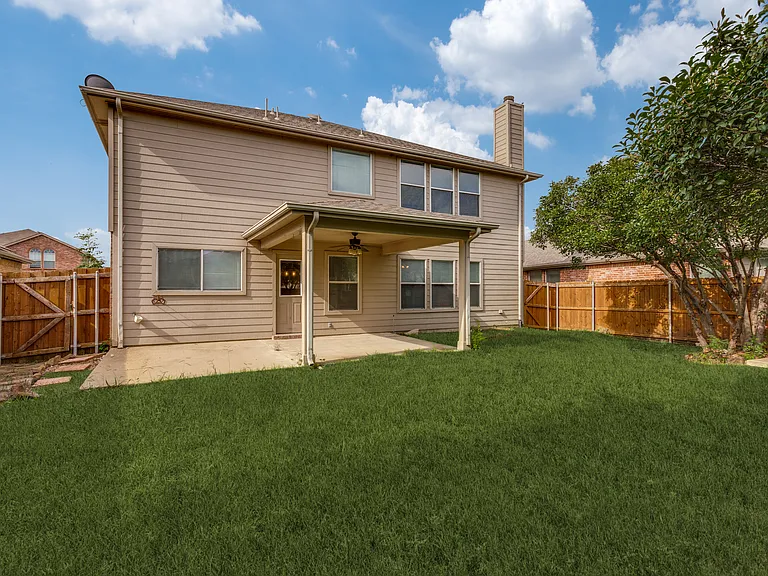 1817 Heron Dr — Photo 32