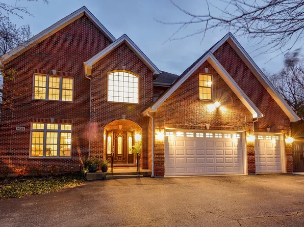 1425 Country Ln, Deerfield, IL 60015