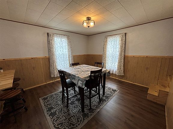 5th image of 609 2nd St