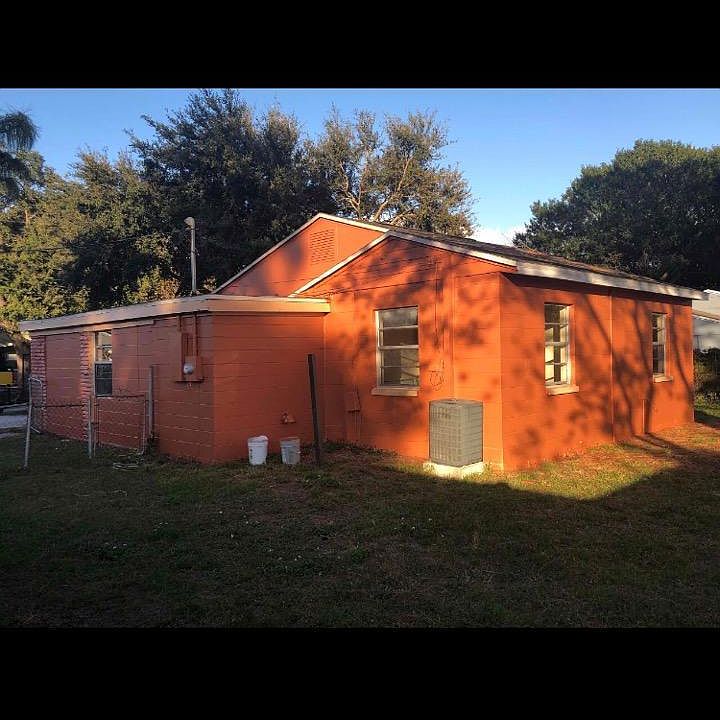 1st image of 3020 W Van Buren Dr