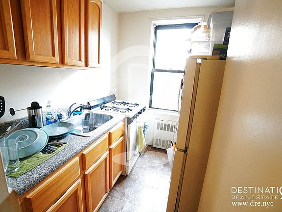 5th image of 71 Ocean Pkwy APT 2B