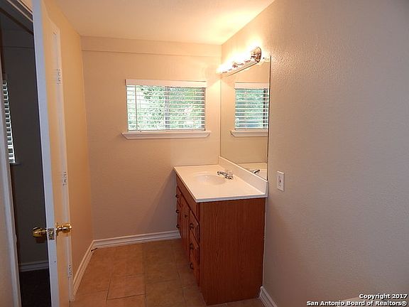 5th image of 519 Trudell Dr