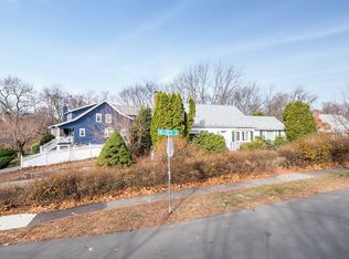 10 Hillcrest Ave, Lexington, MA 02420