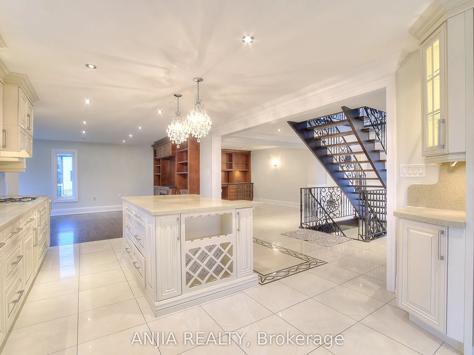 5 bed, $7,000 — Photo 2