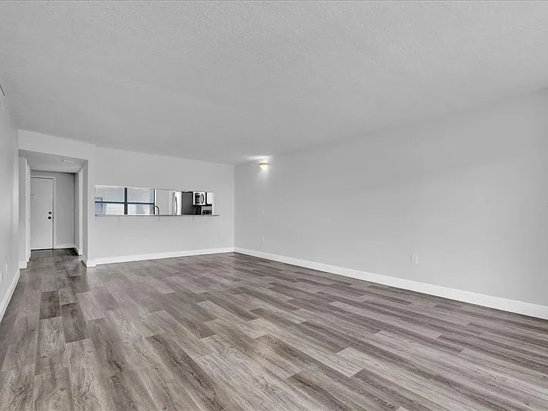 2150 Atlantic St #413 — Photo 7