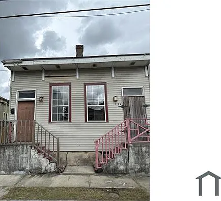 2425 Danneel St