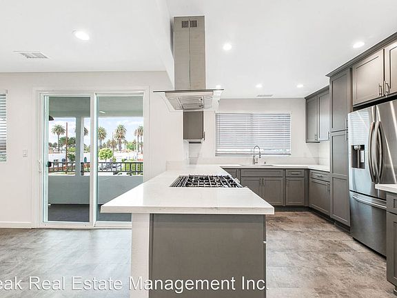 3rd image of 2666 S La Brea Ave