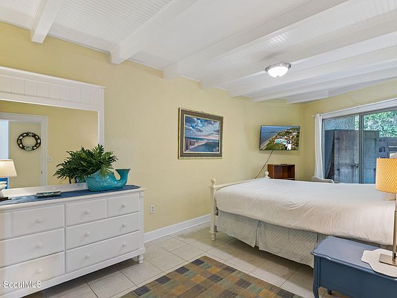 5th image of 202 Olive Way
