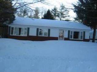 211 Lee Hook Rd, Lee, NH 03861