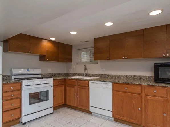 5749 N Artesian Ave #1G, Chicago, IL 60659