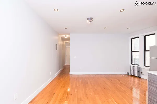 Rented by Nooklyn NYC LLC | media 19