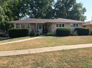 411 Maple St, Pella, IA 50219