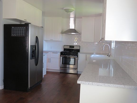 5th image of 200 Toyon Dr