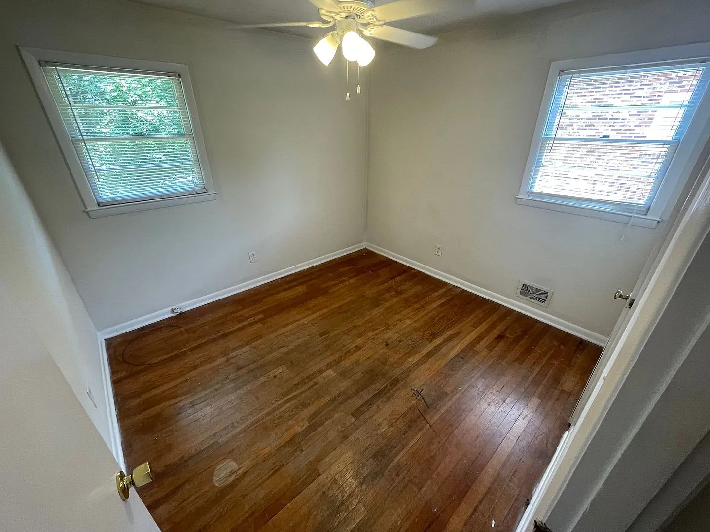 Pre-Leasing For August 9th 2027! — Photo 4