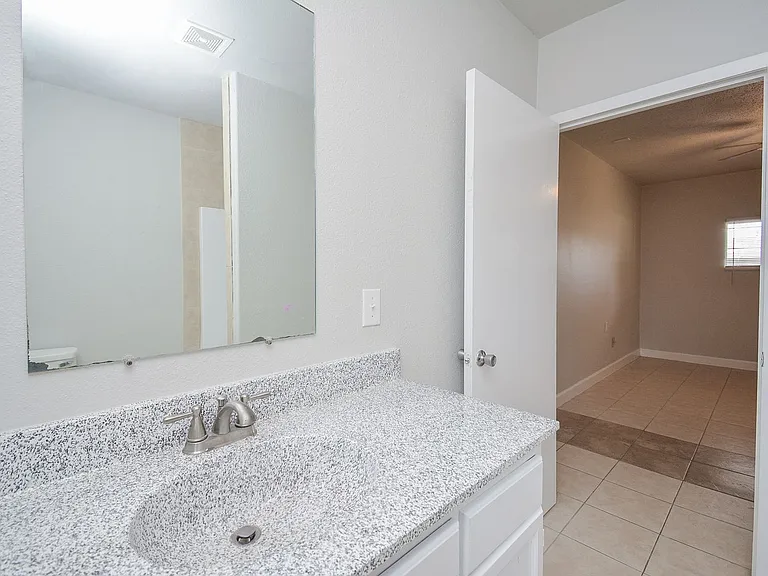 2117 Thonig Rd — Photo 26
