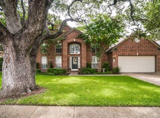 17 Grants Lake Dr, San Antonio, TX 78248