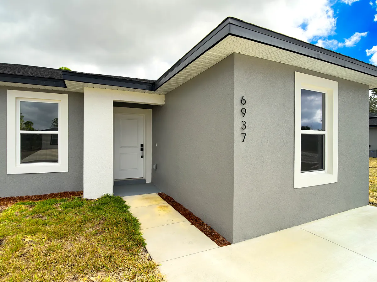Building Photo - 6935 Dickinson Dr
