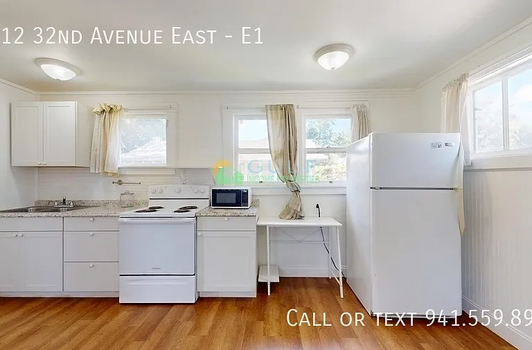 2212 32nd Ave E #E1 — Photo 4