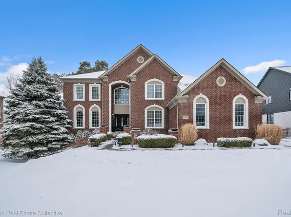 6489 Adams Dr, Washington, MI 48094