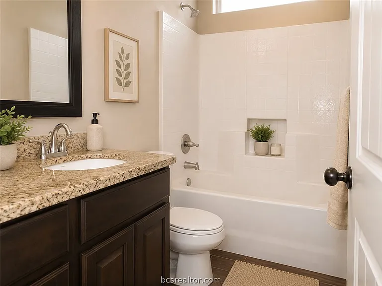 405A Ash St — Photo 9