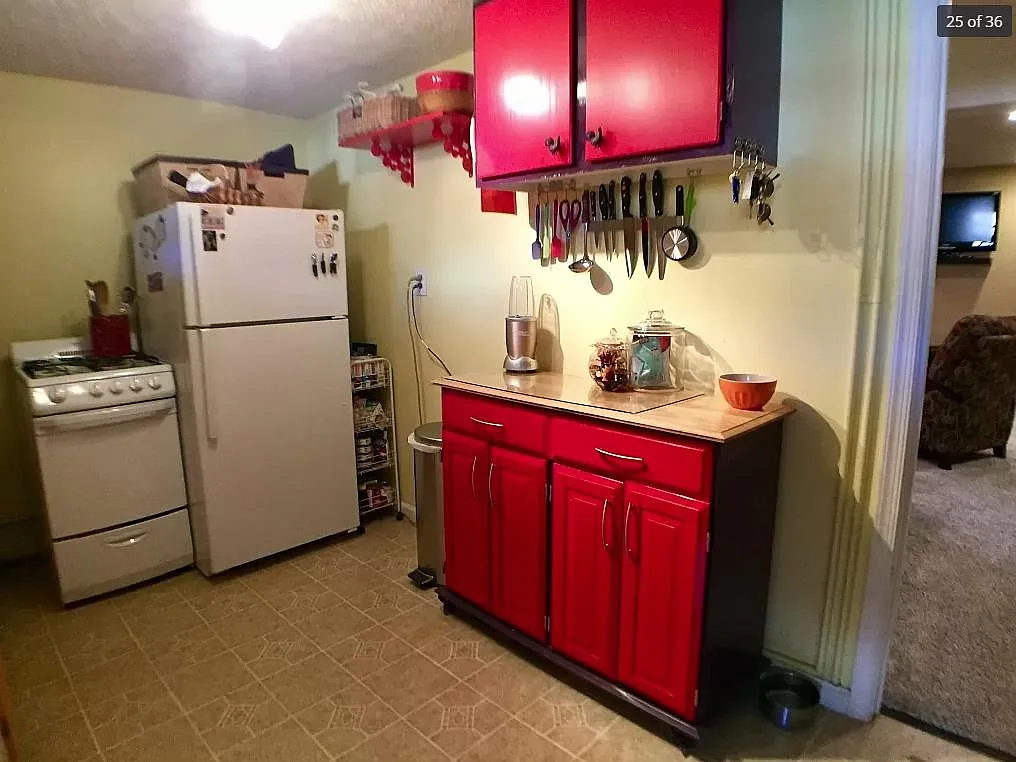 1 bed, 700 sqft, $1,000 — Photo 4