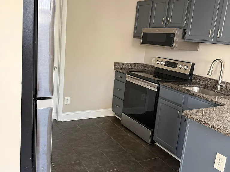 317 Winston Ave #B — Photo 2
