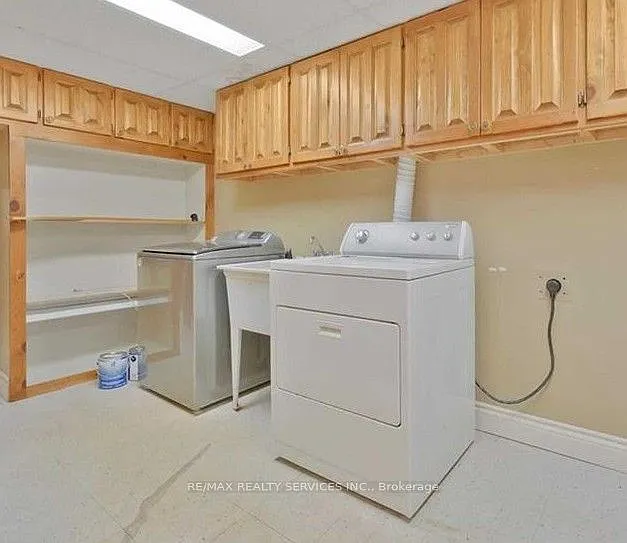 675 Inverness Ave — Photo 17