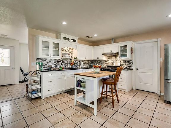 5th image of 10107 Tamalpais Dr