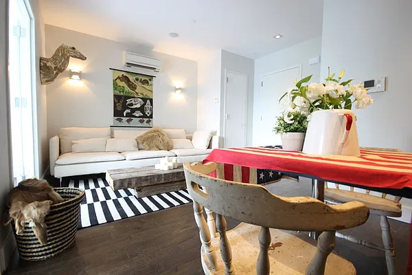 Rented by Nooklyn NYC LLC | media 95