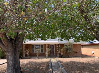 215 Adams St NE, Albuquerque, NM 87108