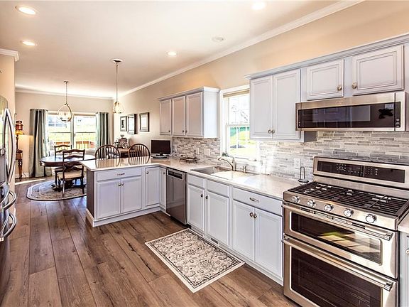 2nd image of 6100 Meadowland Cir #119