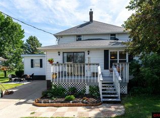 28558 80th St, Waseca, MN 56093