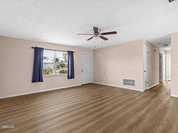 5th image of 2224 Victory Palm Dr