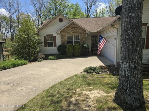 106 Lafayette Pt, Crossville, TN 38558