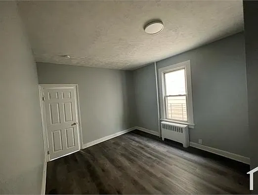 162 Waverly St #2 — Photo 5