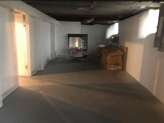 3rd image of 1567 Wagar Ave Floor 3