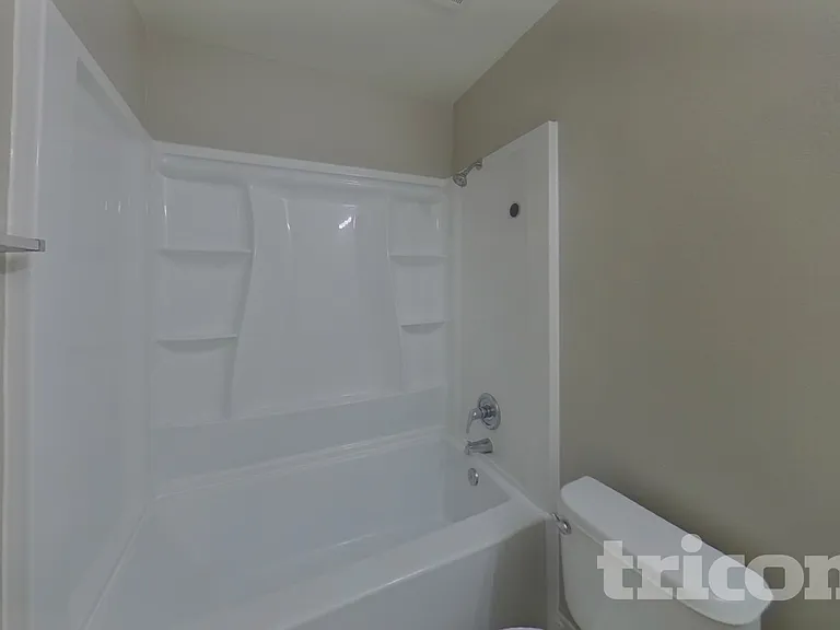 1217 Glencoe Dr — Photo 13