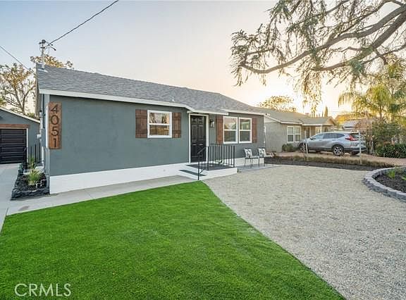 3rd image of 4051 E Grand Ave