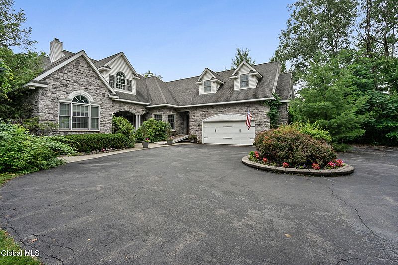4th image of 268 Boght Road
