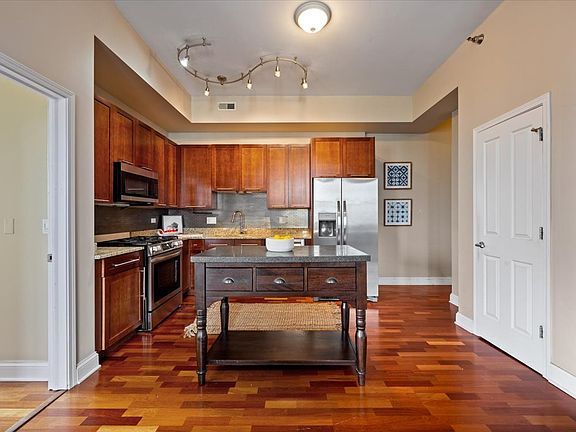 3rd image of 1464 S Michigan Ave APT 1401