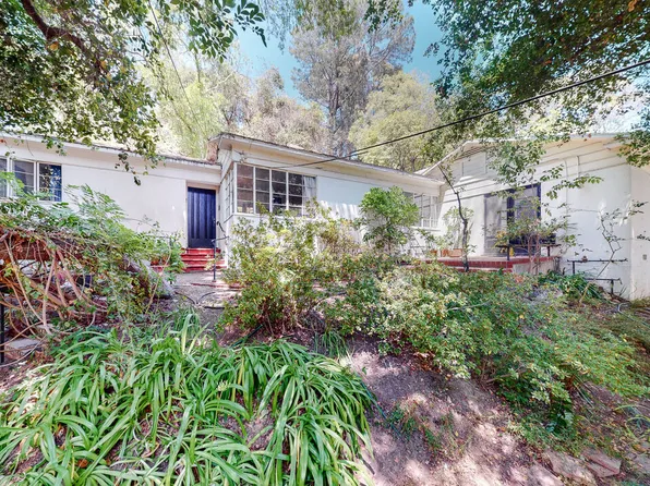 10321 Chrysanthemum Ln, Los Angeles, CA 90077