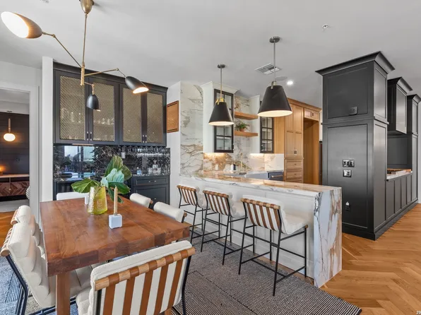 230 Dwyer #705, San Antonio, TX 78204