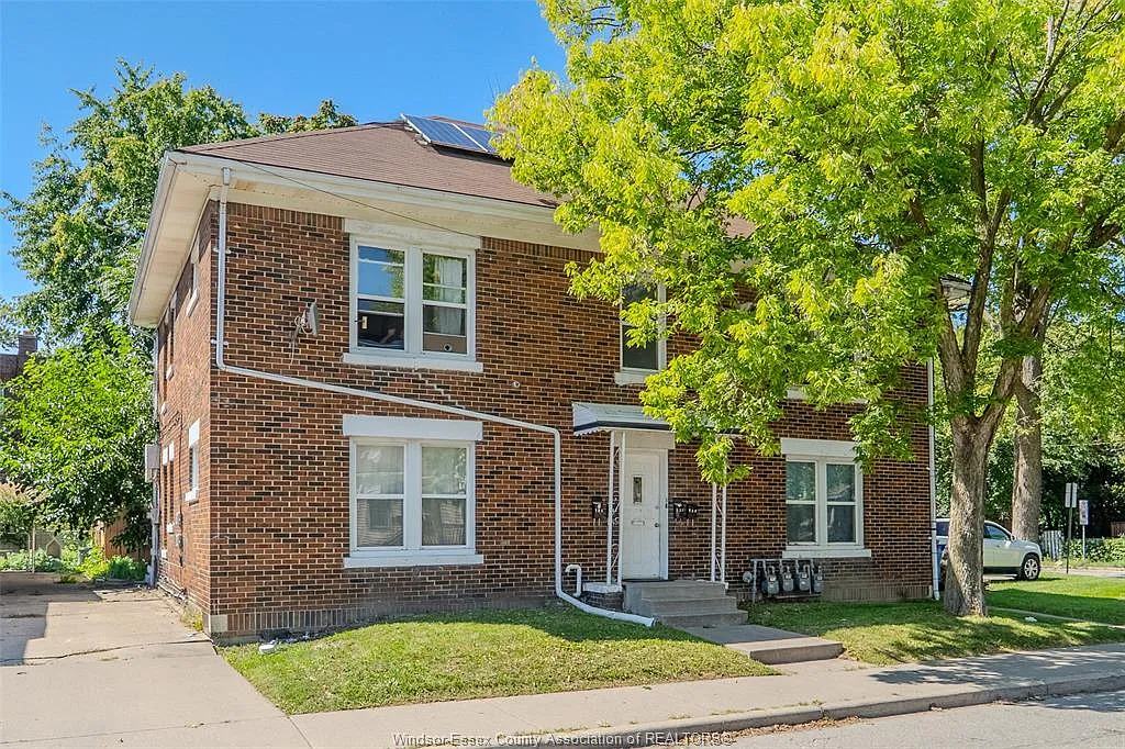 723 Parent Ave — Photo 1