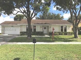 902 NW 133rd Ave, Sunrise, FL 33325